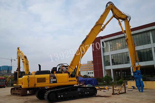【挖掘機(jī)拆樓臂】什么是挖掘機(jī)拆樓臂？